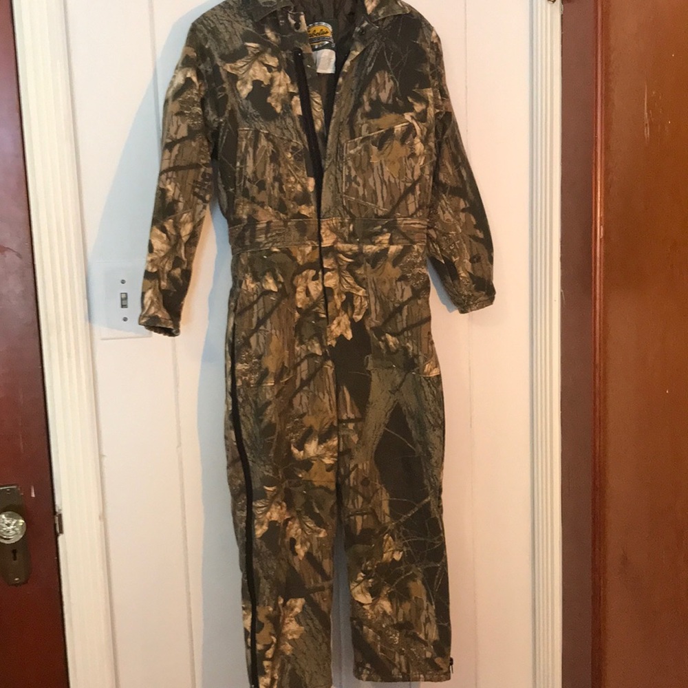 Cabelas camo coveralls
